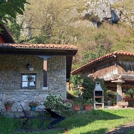 Casas Rurales El Corberu